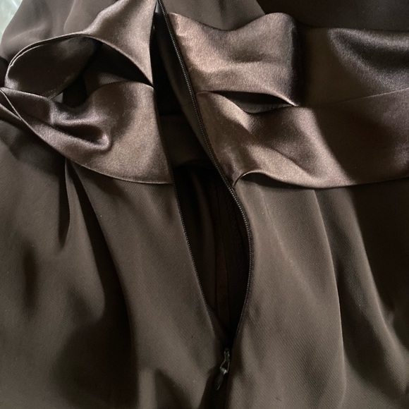 Brown dress with underlining and a side zipper. Dress wore only once. - Picture 6 of 6